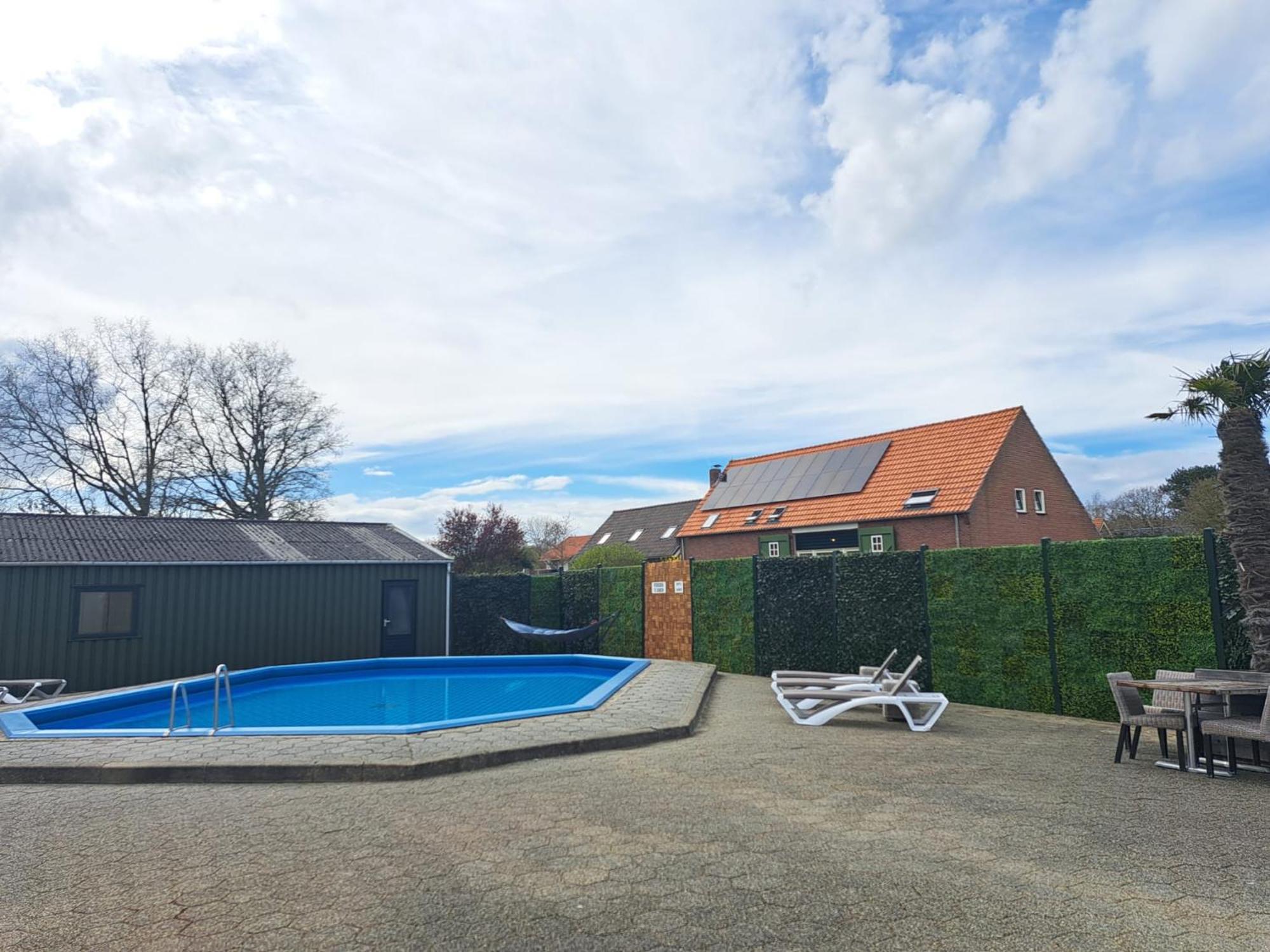 Strandhotel Dennenbos 3*